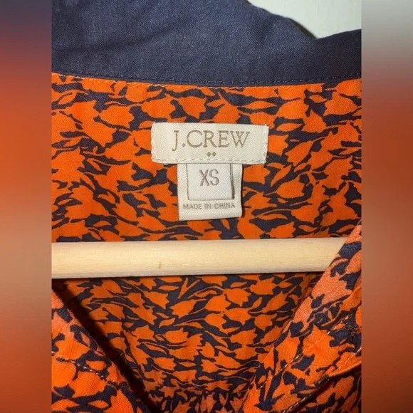 J. Crew Vibrant Orange and Navy Tulip Pattern Women's Button Down Shirt Size XS - Picture 8 of 9